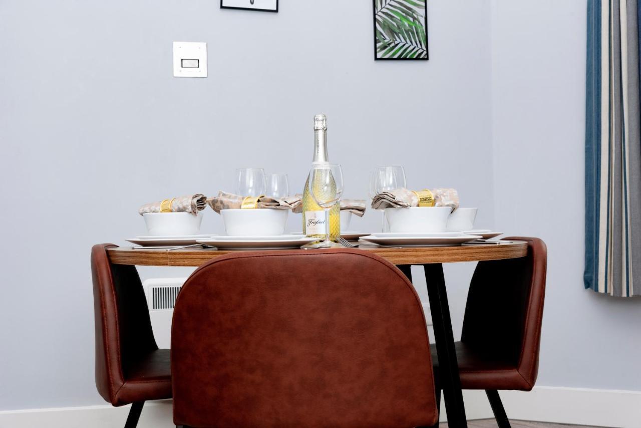 Wrexham Central Stay Apartment Seven 외부 사진